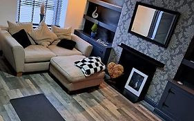 Cosy 19Th Century Town-House